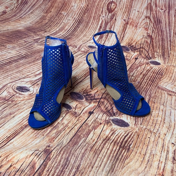 Steve Madden Mely Cobalt Blue Heel Size 10M Laser Cut 4 3/4” Heel NWOT - Picture 4 of 10